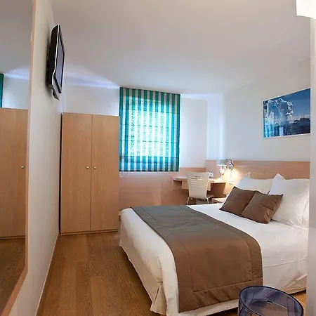 Hoteliere Alcyon Hotel apartamentowy