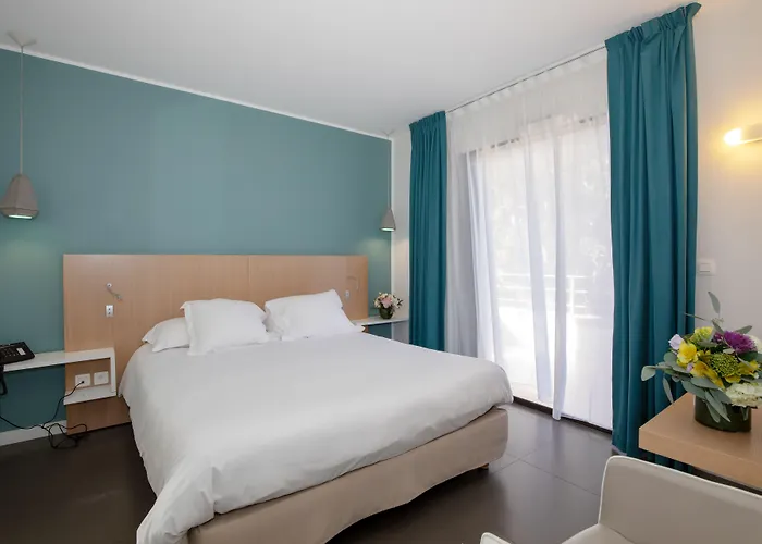 Hoteliere Alcyon 4*