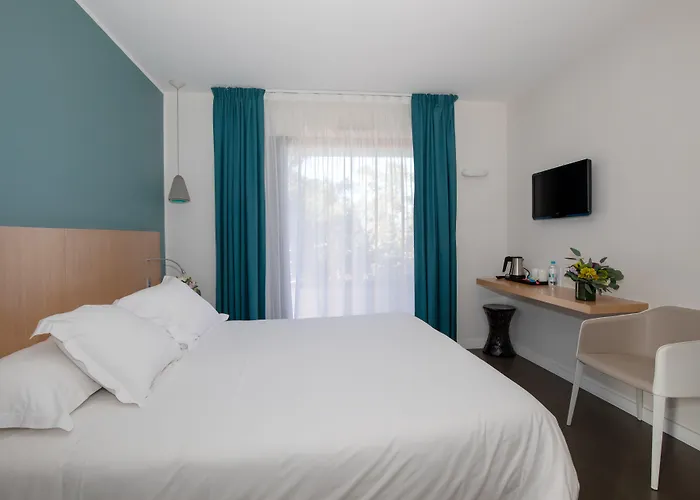 Hoteliere Alcyon 4*