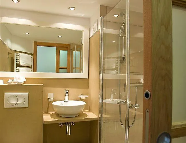 Hoteliere Alcyon 4*